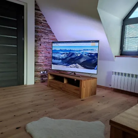 Liptovsky Mlyn בית הארחה 3*