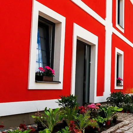 Liptovsky Mlyn בית הארחה 3*